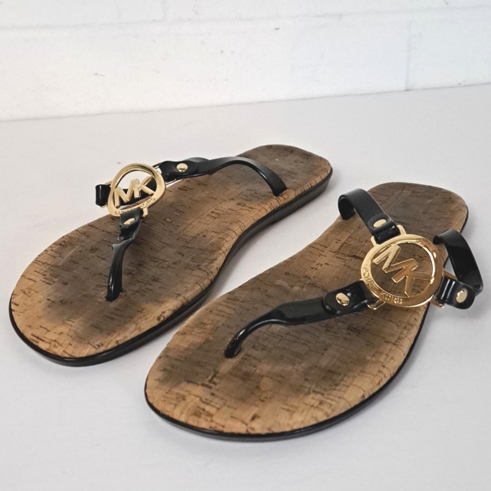 MK Michael KORS Black Jelly Thong Gold Metal Circle Logo Plate Sz8